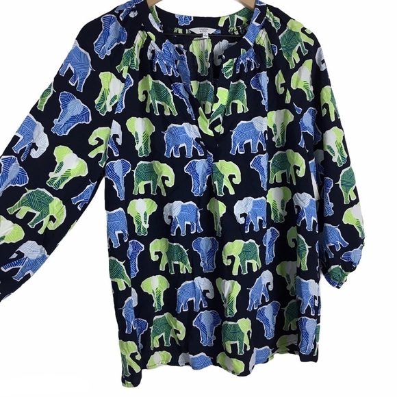 CROWN & IVY Top Blouse Elephants Split V Neck 3/4 Sleeve Navy Size Large NWT - Picture 3 of 10